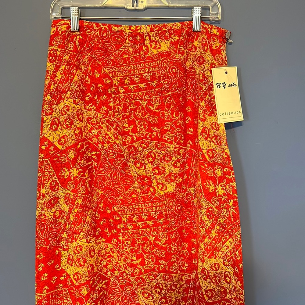 NY Sáke Collection skirt NWT, size L